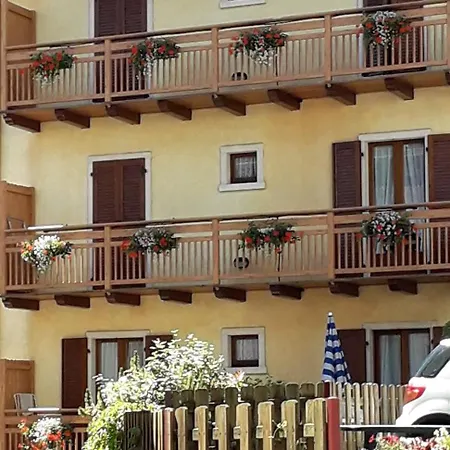 Casa Lucianer Apartment Molveno Exterior photo